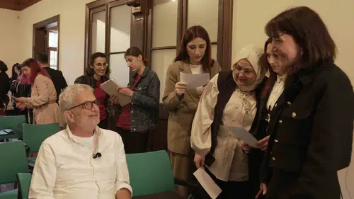 Karikatürist Salih Memecan Beyoğlu’nda sanatseverlerle bir araya geldi