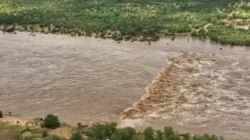 Güney Afrika sel felaketiyle sarsıldı 18 kişi yaşamını yitirdi