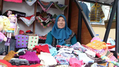 Eskişehirli kadınlar el emeğiyle aile bütçesine destek oluyor