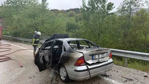 Tokat’ta seyir halindeki araç bir anda alevlere teslim oldu