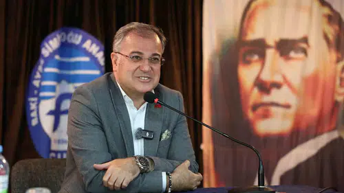 Hacılar Belediye Başkanı Özdoğan öğrencilerin kariyer rotasına rehberlik etti