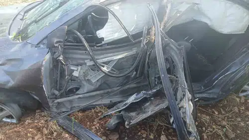 Şanlıurfa yolunda otomobil şarampole uçtu