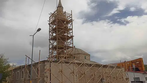 Gürün Ulu Cami yıl sonunda cemaatine kavuşuyor