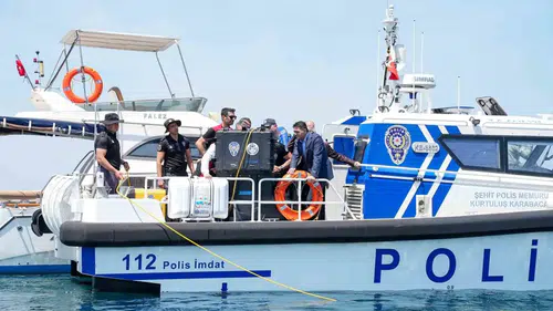 Aliağa Körfezi’nde balık popülasyonunu artırmak için su altı denetimi yapıldı