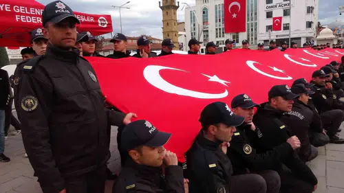 Yozgat 19 Mayıs kutlamalarına bayrak yürüyüşüyle başladı