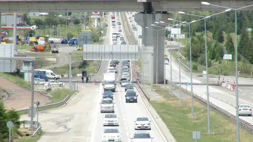 Kırıkkale yolunda bayram trafiği kilitlendi