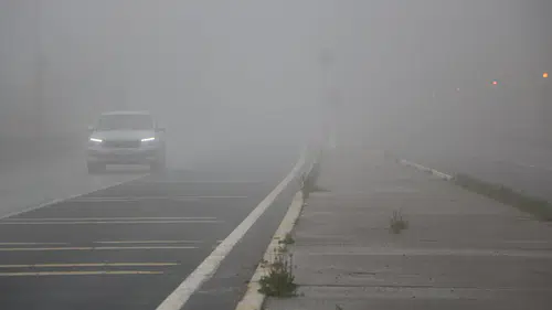 Bolu Dağı geçişinde sis ve yağmur sürücülere zor anlar yaşatıyor