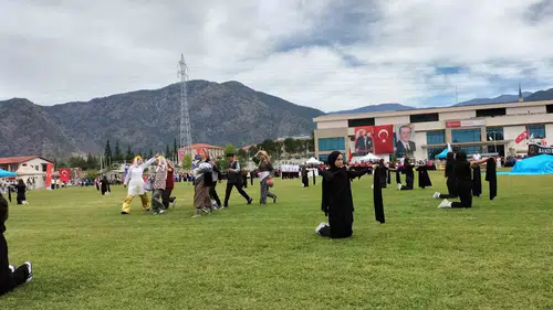 Köyceğiz gençleri 19 Mayıs için sahaya indi