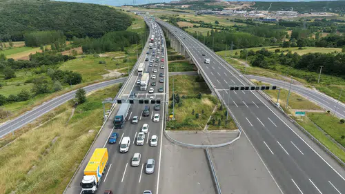 Tatilcilerin dönüş çilesi başladı