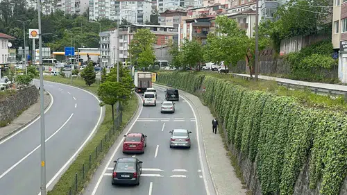 Bayram yolculuğu Zonguldak trafiğini kilitledi