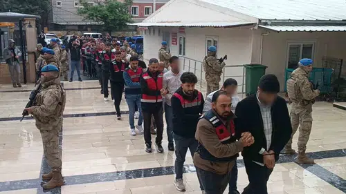 Askerlikten kaçmak isteyenlere sahte rapor düzenleyen şebeke çökertildi