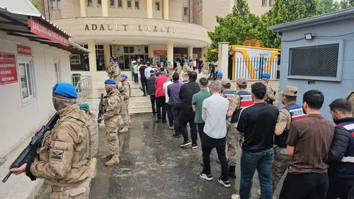 Askerlikten kaçmak isteyenlere sahte rapor düzenleyen şebekeye operasyon