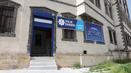 Şanlıurfa Eyyübiye’de ihtiyaç sahipleri için ücretsiz market dönemi başladı