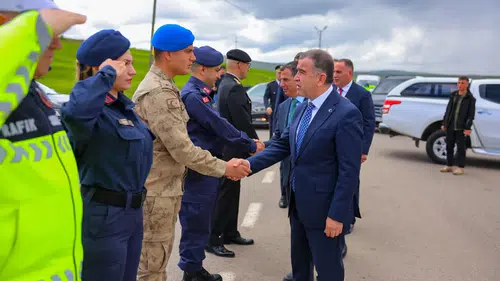 Bayburt yollarında bayram mesaisi denetimi