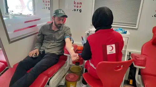 Karapınar halkı kan stoklarına destek için meydanda buluştu
