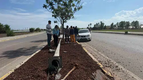 Serik yolunda kamyonet devrildi 7 kişi hastanelik oldu
