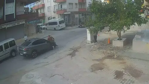 Tarsus'ta selam verdiği sırada otomobil çarpan yaya ağır yaralandı