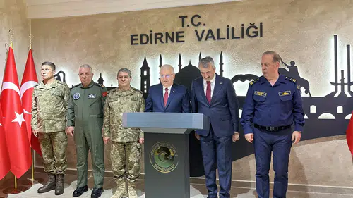 Bakan Güler bayram öncesi Edirne sınır hattına geldi