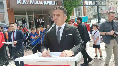 Devrek gençleri 19 Mayıs coşkusunu meydanlara taşıdı