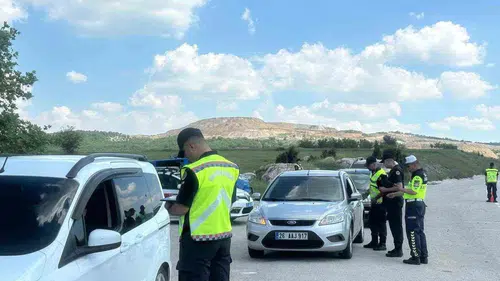 Söğüt yollarında bayram mesaisi