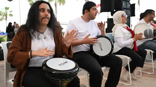 Mersin’de engeller sanatla kalktı
