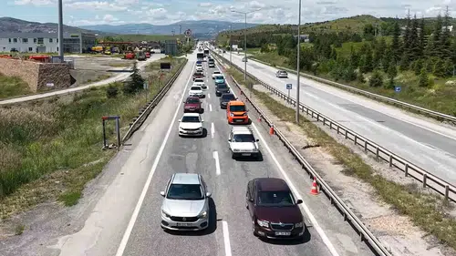 Kilit kavşak Kırıkkale trafiğinde bayram yoğunluğu yaşanıyor