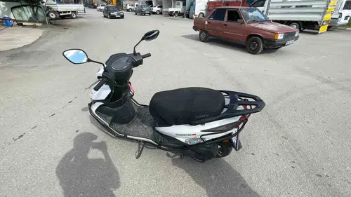 Karaman'da motosiklet kazası güvenlik kamerasına saniye saniye yansıdı