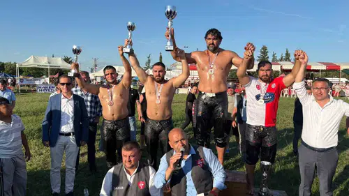 Er meydanında altın kemerin yeni sahibi İsmail Koç oldu