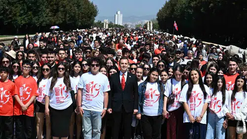 Balıkesirli 1071 genç 19 Mayıs ruhuyla Anıtkabir’de buluştu