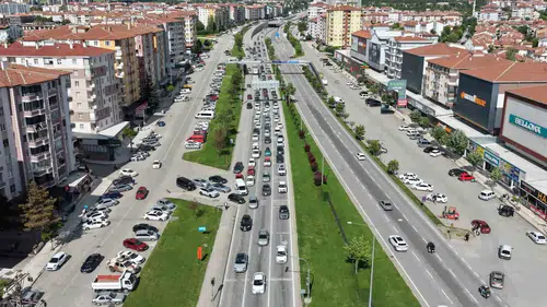 Bayram dönüşü Çorum yollarında trafik kilitlendi
