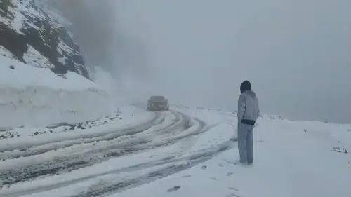 Artvin’de yaz ortasında kış sürprizi