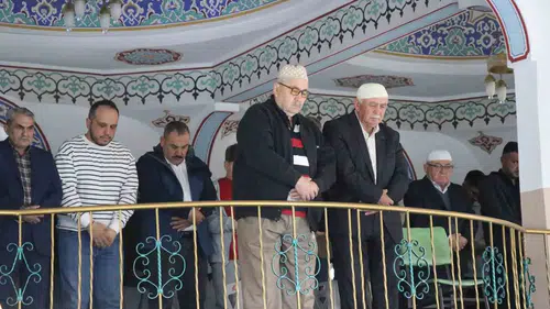 Bolu bayram sabahına camilerde buluşarak başladı