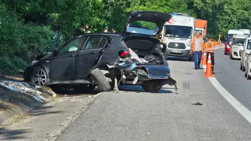 Bayram yolculuğunda kaza 3 kişi yaralandı