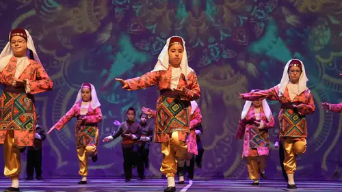 Minik dansçılar Anadolu kültürünü sahnede yaşattı