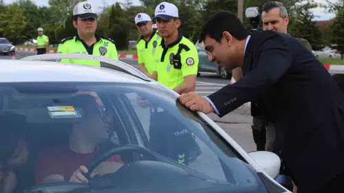 Uşak yollarında bayram mesaisi 5 binden fazla personel sahada