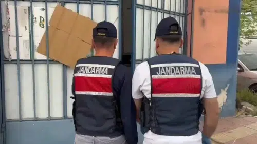 Adana ve Konya merkezli kaçak alkol operasyonunda büyük vurgun