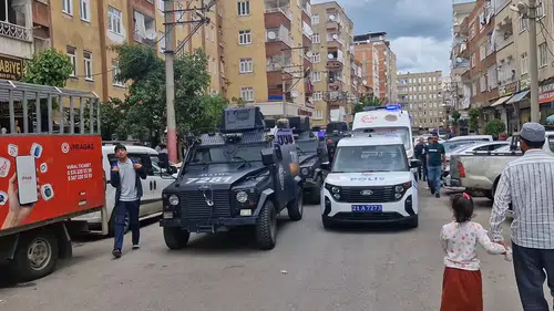 Diyarbakır Bağlar’da sokak kavgası 3 kişi yaralandı
