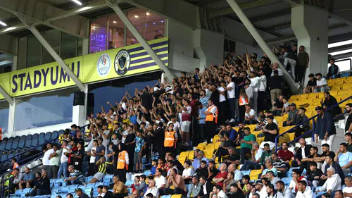 Menemen FK taraftarı kulübün Tireye taşınma ihtimaline karşı ayakta