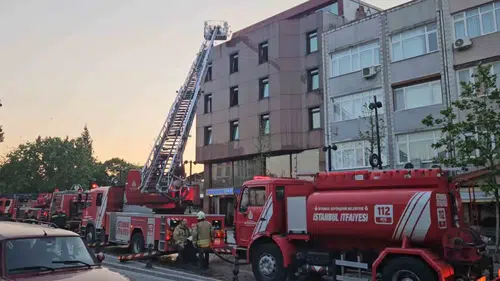 Fatih’te bir otel odasında çıkan yangın 32 yaşındaki kişiyi hayattan kopardı