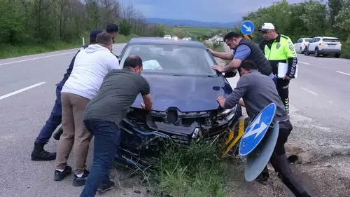 Kastamonu'da hatalı dönüş zincirleme kazaya yol açtı