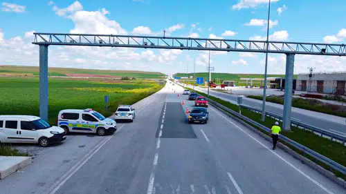 Çorum yolunda bayram molası leblebiyle geldi