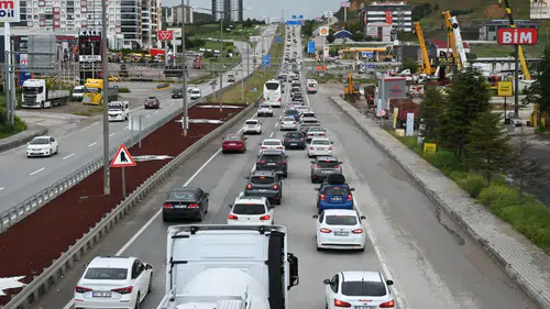 Kırıkkale yolunda bayram trafiği çilesi sürüyor