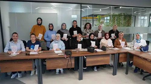 Başiskeleli gençler kitaplarla duygularını keşfediyor