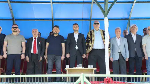 Kağıthane Hasbahçe çayırlarında başpehlivanlar kol bağladı