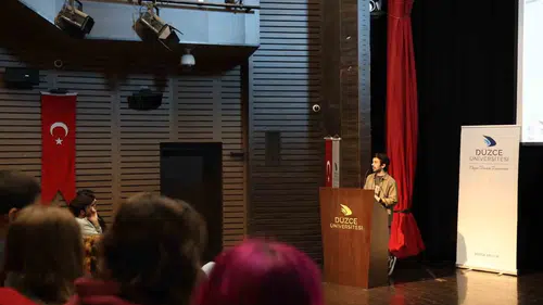 Mikrofonun başında başarıya giden yol pratikten geçiyor