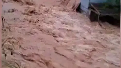 Andırın kırsalında ani sel hayatı felç etti