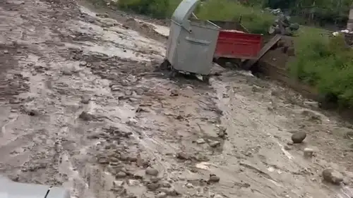 Yozgat Yerköy'de sel suları çekildi temizlik ekipleri sahaya indi