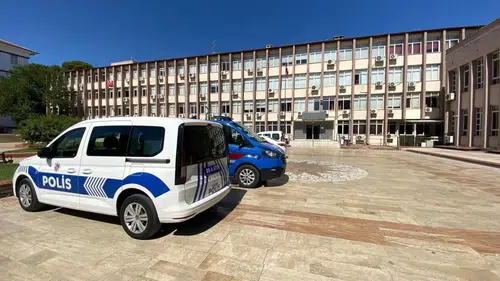 Efeler ilçesinde aranan hükümlü saklandığı adreste kıskıvrak yakalandı