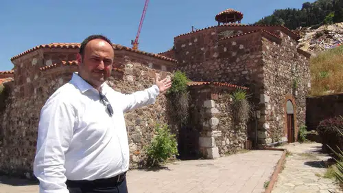 Manisa’nın 660 yıllık mirası Çukur Hamam kaderine terk edildi