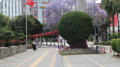 Adana bayram tatiliyle birlikte ıssızlığa büründü